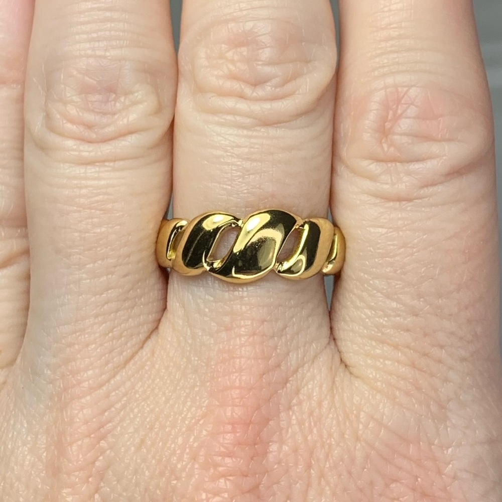 New 18K Gold Plated Titanium Steel Minimalist Ring - Picture 4 of 4